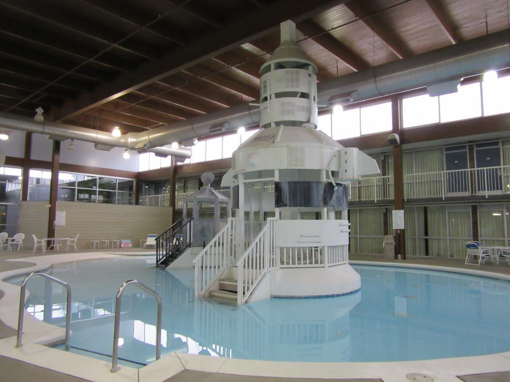 Atrium Hotel & Conference Center Hutchinson Εξωτερικό φωτογραφία