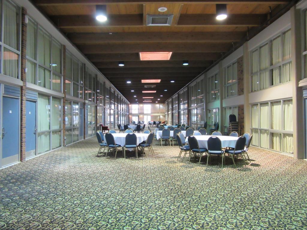 Atrium Hotel & Conference Center Hutchinson Εξωτερικό φωτογραφία