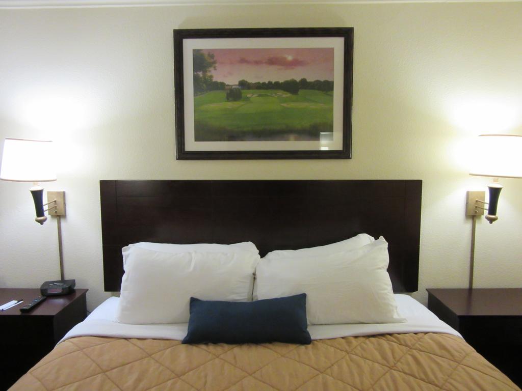 Atrium Hotel & Conference Center Hutchinson Εξωτερικό φωτογραφία